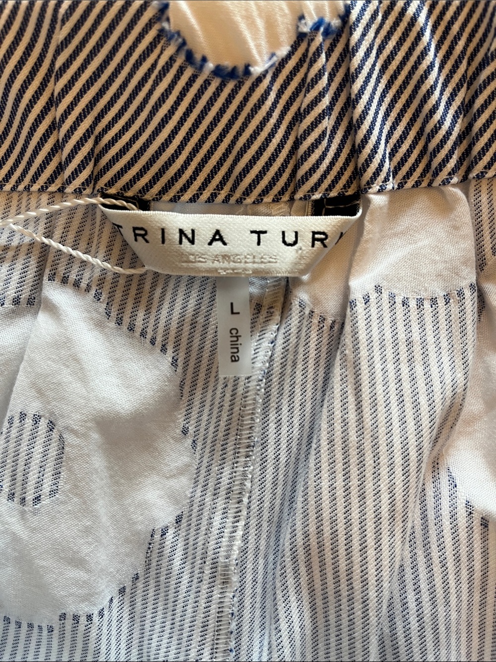 Trina Turk Shorts 12 Soothe 2 - Picture 6 of 9